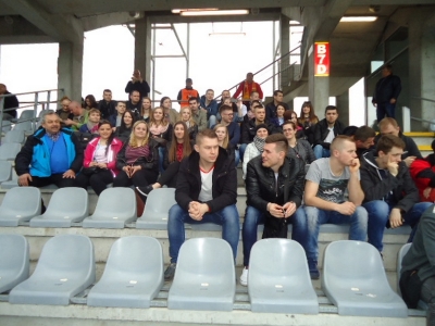 Studenci kierunku bezpieczeństwo wewnętrzne podczas zajęć praktycznych na stadionie Korona w Kielcach_1